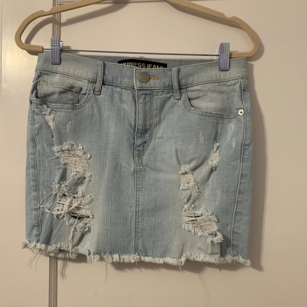Light wash denim skirt